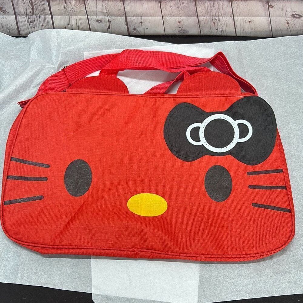 Hello Kitty Duffel Bag - Picture 2 of 4
